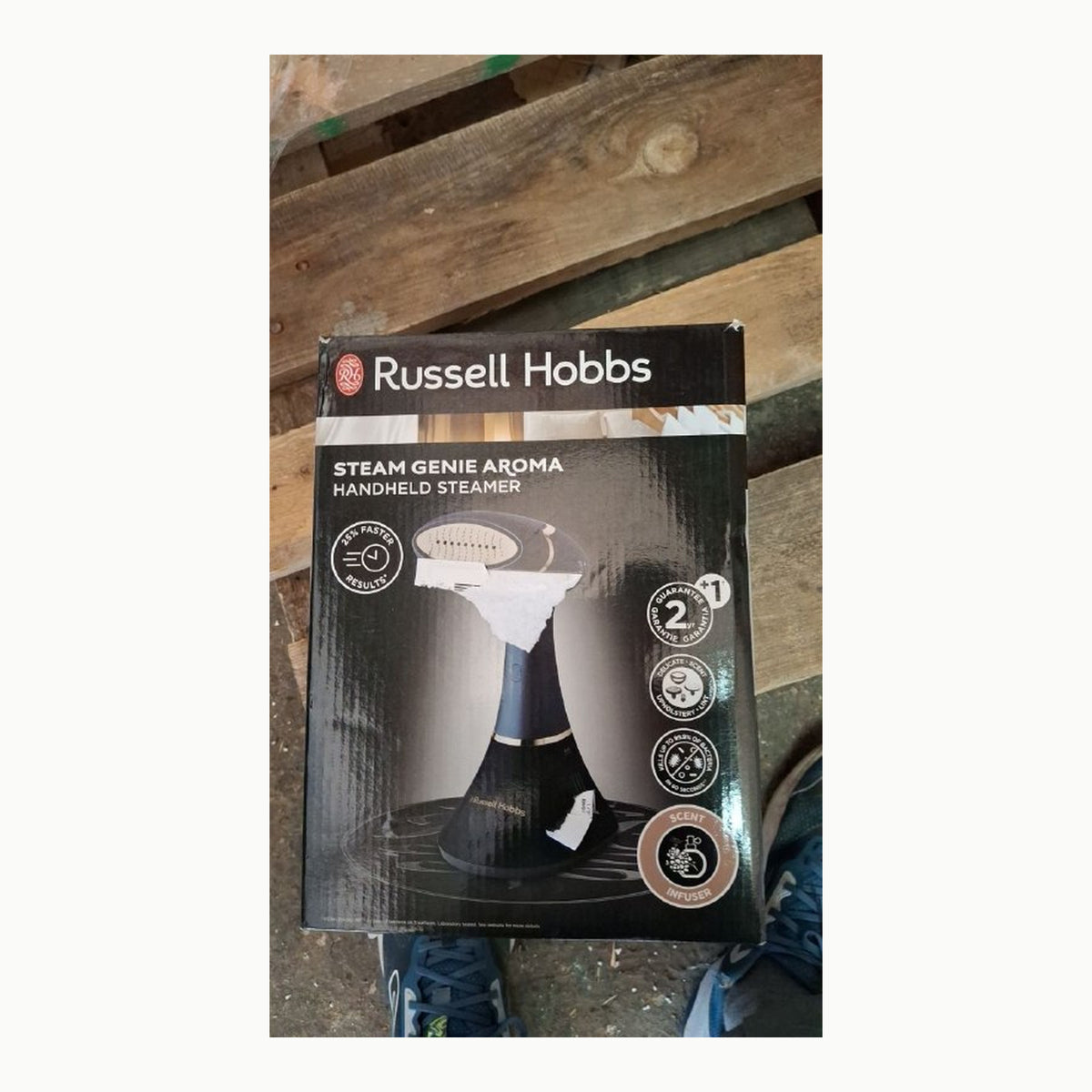 Russell Hobbs Steam Genie Aroma Handheld Steamer