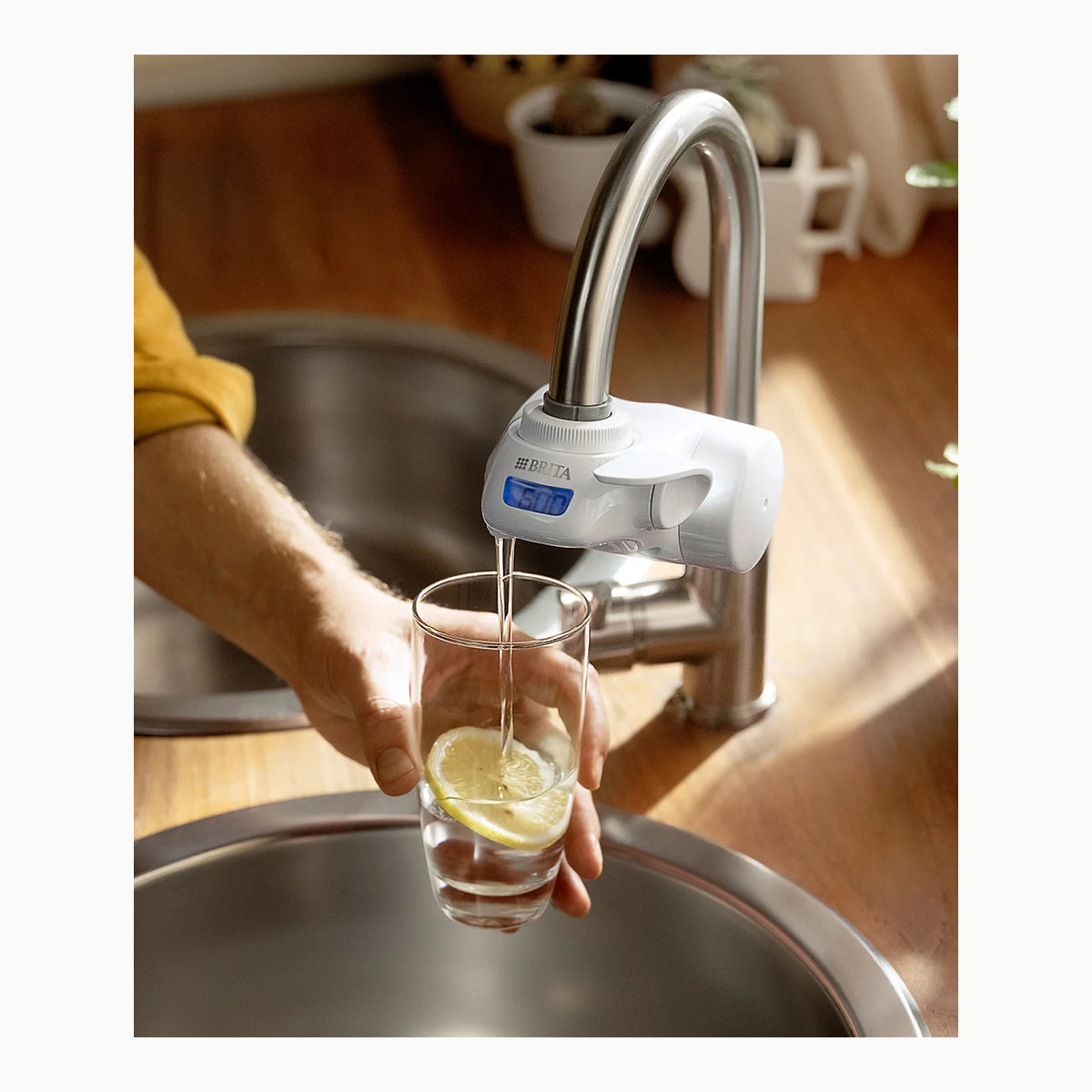 BRITA ON TAP V Sistema de filtro de agua, incluye 1 cartucho: agua