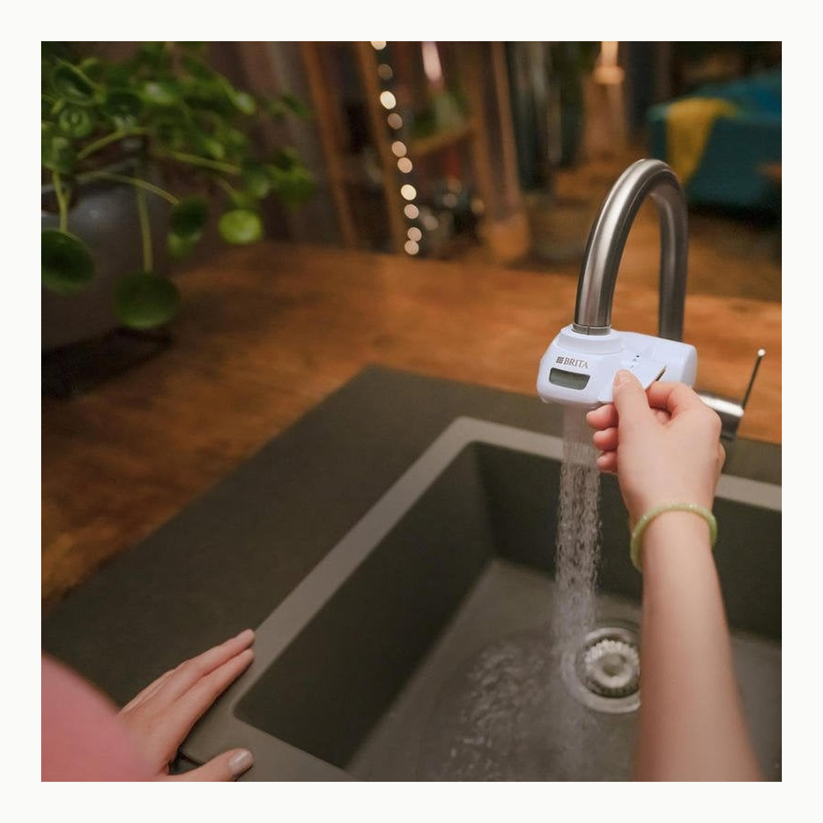 BRITA ON TAP V Sistema de filtro de agua, incluye 1 cartucho: agua