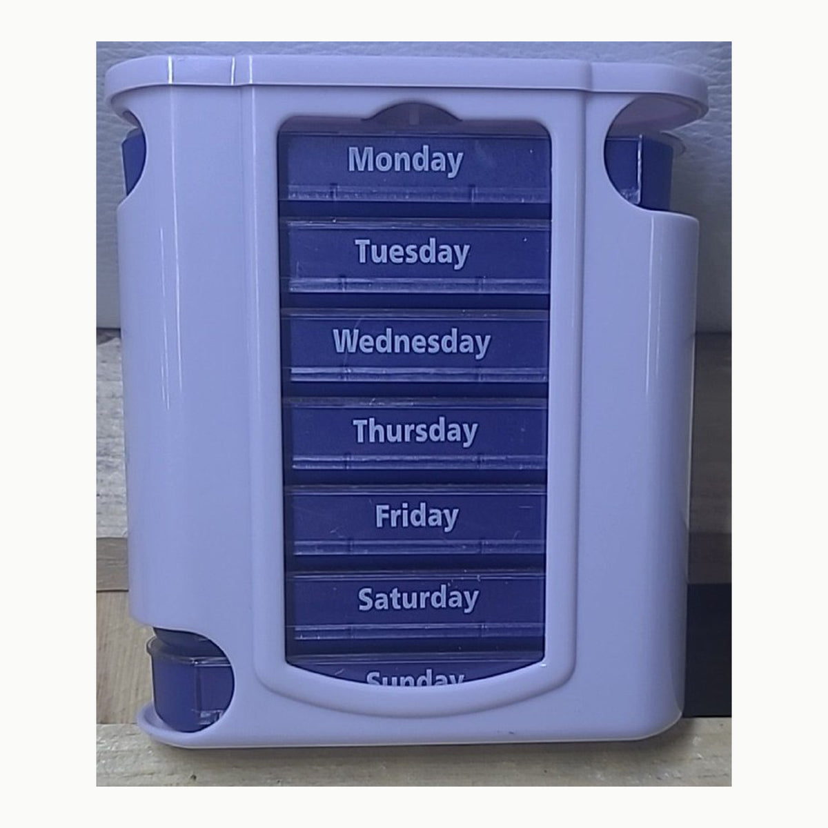 Relaxdays Pillendose 7 Tage, wöchentliche Tablettenbox, 4 Fächer